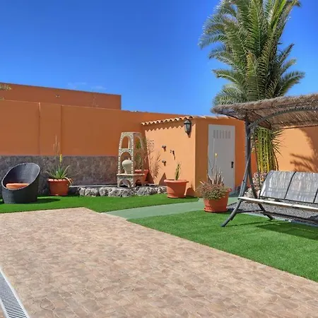 Villa Urbanizacion Fuerteventura Golf Club Sleeps 8 La Guirra