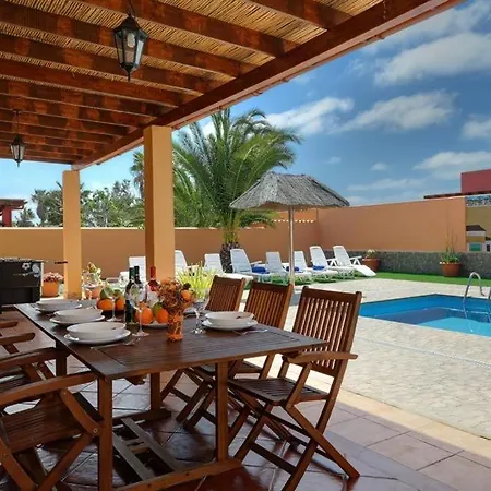 Urbanizacion Fuerteventura Golf Club Sleeps 8 Villa La Guirra